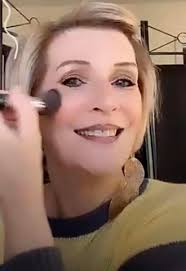 Revealing Beauty with DebS