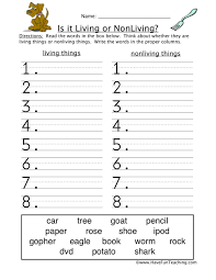 Categorizing Worksheets For Kindergarten Living Non Living Frayer Model Workshee In 2020 Kindergarten Worksheets Printable Free Science Worksheets Living And Nonliving