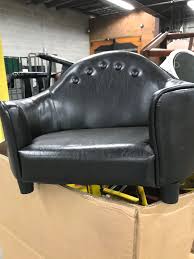 Pin By Diane Pumphrey On Goodwill Industries Furniture Tub Chair Accent Chairs