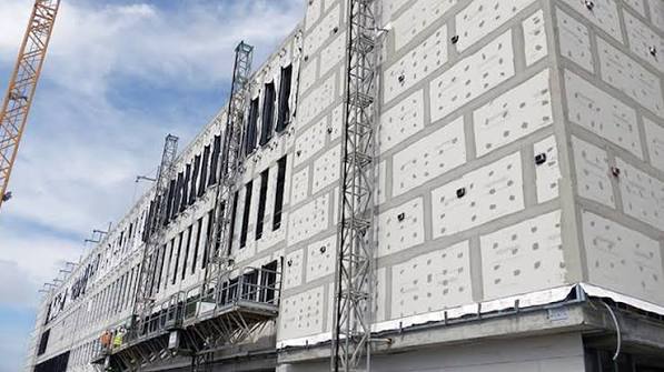 Aplicação de placa para área externa em Belo Horizonte e Contagem pela Engessar BH