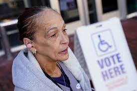 Amanda Smitley's Instagram, Twitter & Facebook