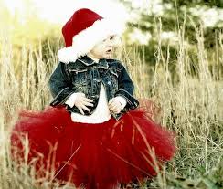 Pin By Alicia Sutton Trades Of Hope On Photography Inspiration Christmas Photoshoot Christmas Photography Cute Outfits