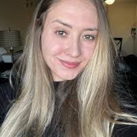 Cindy Treiber's Instagram, Twitter & Facebook