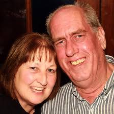 Can someone point me in the direction of a taxi company to transfer me from  airport to Alykanas please 😁