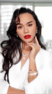 I don’t know what era of mine is this but I’m loving it 💋