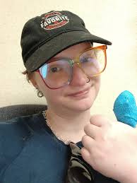 Are there other bass players who primarily use their thumb to pluck?