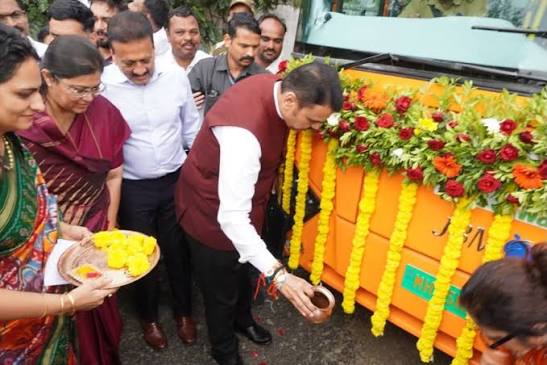 📍नाशिक #नाशिक शहरासाठी दाखल झालेल्या ५० ई-बसेसचे लोकार्पण मुख्यमंत्री देवेंद्र फडणवीस यांच्या हस्ते संपन्न झाले. नाशिक शहरातील सार्वजनिक ...