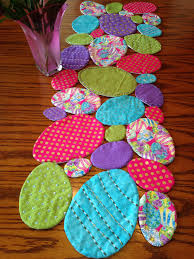 Easter Egg Table Runner Made With 4 Sizes Of Eggs And Beads Added After All Hand Sewn Together Easter Sewing Crafts Easter Table Runners Easter Crafts