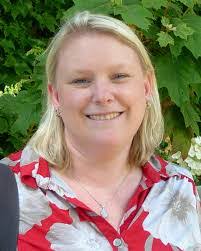 Terri Ellis's Instagram, Twitter & Facebook