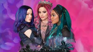 That grimhilde is the name of the evil queen from snow white?! Descendants Mal And Evie Wallpapers Wallpaper Cave