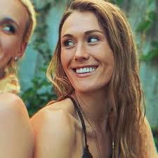 Gabrielle Roper's Instagram, Twitter & Facebook