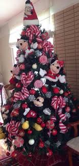 How about you give a rub on genie's lamp sitting on your counter and ask mickey mouse to help you out with some fresh coffee, a waffle, and then bask in the glory of a morning. 20 Cutest Collection Of Disney Themed Christmas Decor Collagecab