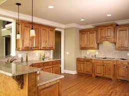 That means plenty of woody tones, but also. 100 Best Oak Kitchen Cabinets Ideas Decoration For Farmhouse Style 93 Tuscan Kitchen Design Honey Oak Cabinets Oak Kitchen Cabinets
