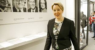 Franziska giffey mann / ofksun9owqskbm : Der Frauentag Als Feiertag Fur Alle Das Ist Ein Tolles Signal Nachrichten Aus Ostwestfalen Lippe Lz De