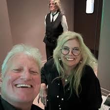 Laurie Deyoung's Instagram, Twitter & Facebook