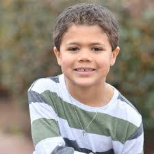 Ethan Brewer's Instagram, Twitter & Facebook