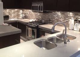 Love This For When I Do My Kitchen Luxury Stainless Steel Metal Glass Mosai Modern Kitchen Backsplash Mosaic Backsplash Kitchen Kitchen Backsplash Designs