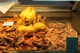 Grosse Markthalle Budapest So Kaufst Du Richtig Ein Im Touristenmagnet Ungarische Kuche Markthalle Budapest Essen Rezepte