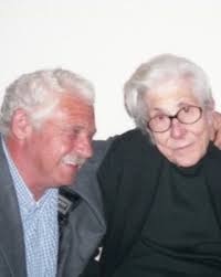 Se n'è andato in silenzio, com'era vissuto, con quella discrezione che  appartiene a chi non ha mai avuto bisogno di gridare per farsi ascoltare.  Salvo Vitale non fu mai un protagonista da