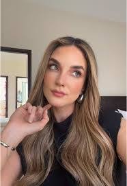 Michelle Llamas's Instagram, Twitter & Facebook