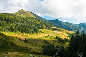 Ga je op vakantie naar oekraïne? Karpaten Landschap In Oekraine Wandelen En Reizen Royalty Vrije Foto Plaatjes Beelden En Stock Fotografie Image 12901743