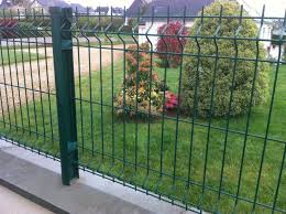 Lorsqu'on devient propriétaire d'une habitation qui bénéficie d'un jardin, un des premiers réflexes parmi les premières actions qui devront être réalisées, on trouve souvent le fait de clôturer son. Bien Choisir Sa Cloture Pour Son Jardin