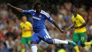 Romelu lukaku was seen seemingly holding a chelsea shirt after completing the first part of his medical ahead of his £98m return to stamford bridge. Bkkommmpf1rzxm