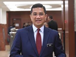 Azmin ali tells how pakatan fell and why he left anwar. Bernama Government To Prioritise Country S Economic Growth In 2019 Azmin