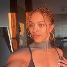 Sonia Mangual's Instagram, Twitter & Facebook