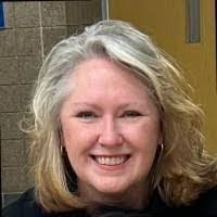 Denise Manes's Instagram, Twitter & Facebook