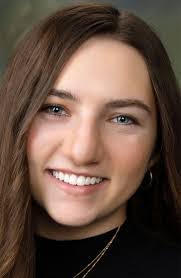 Veronica Ogden's Instagram, Twitter & Facebook