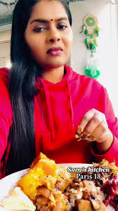 Sara Kitchen's Instagram, Twitter & Facebook