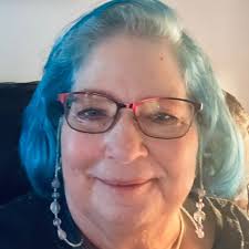 I was rearranging my plants, and this thing almost killed me. I'm from  Massachusetts just moved to Virginia and never in my 51 years have I seen  anything like this. HELP. I