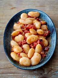 Weisse Bohnen Mit Chorizo Rezept Lecker Tapas Rezepte Spanisches Essen Weisse Bohnen