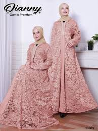 Gaya berbusana untuk ke pesta agar tampil modis dan menawan. 35 Ide Model Gamis Brokat Lebaran 2020 Poppy Rock