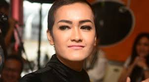 Perez, asalnya, merupakan nama belakang mantan suami jupe, damien perez, kala itu. Terbongkar Adik Dedah Punca Julia Perez Hidap Kanser Rahim