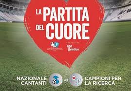 La sfida calcistica di beneficienza tra la nazionale italiana. Cantanti E Attori In Campo Questa Sera Per Giocare La Partita Del Cuore