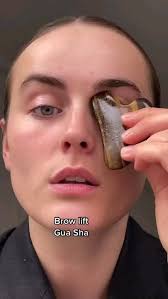 Carol Bui (Carolrich__)