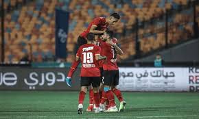 وغاب بانون عن تدريبات الأهلي بعد شكوى من ارتفاع في درجة الحرارة، وأجرى مسحة طبية أولى جاءت نتيجتها إيجابية، وخضع لمسحة طبية ثانية أمس جاءت نتيجتها أيضًا إيجابية، ويخضع اللاعب للبروتوكول العلاجي والعزل المنزلي. Ù…Ø­ØªØ±ÙÙˆÙ† Ø¨Ø§Ù†ÙˆÙ† ÙŠÙÙˆØ² Ø¹Ù„Ù‰ Ø¨Ù†Ø´Ø±Ù‚ÙŠ ÙˆØ£Ø­Ø¯Ø§Ø¯