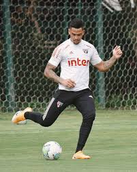 Os direitos internacionais do campeonato foram vendidos por todos os time das séries a e b para a empresa global sports rights. Escalacao Do Sao Paulo Luciano Treina No Campo E Pode Ser Novidade Contra O Inter Sao Paulo Ge