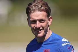 Jordan pickford signed a 6 year / £31,250,000 contract with the everton f.c., including an annual average salary of £5,208,333. Jordan Pickford S Scottish Pe Teacher Is Mocked By Pupils Evening Standard