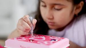 Amazon.com: Melissa & Doug Created by Me! Jewelry Box Wooden Craft Kit :  Melissa & Doug: Toys & Games