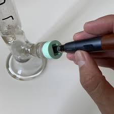 Dab rigs (also sometimes known as oil rigs or dab bongs) are glass devices that resemble bongs. Dabcap Vape To Rig Adapter Review Cannabis Vape Reviews