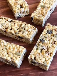 These Healthy Granola Bars Taste Like Rice Krispies Treats And Offer 8 7 Grams Of Protein Recipe In 2020 Healthy Granola Bars Protein Granola Bars Protein Granola Bar Recipe