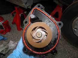 How To Replace The Water Pump In A Psa Bmw Ep6 Engine Only Few Tools Are Needed No Belt Removal More Bmw Engines Water Pumps Pumps