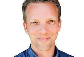 Stay ahead of the curve with top insights speakers