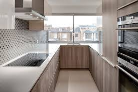Kuche Kuche In U Form Planen 50 Ideen Und Tipps Kuche In U Form Planen 50 Ideen Und Tipps Kitchen Plans Kitchen Design Small Narrow Rooms