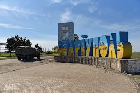Фото: Мгновения войны и мира в Мариуполе, эксклюзивные кадры ...