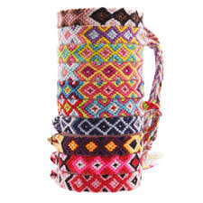 Distorsi merupakan cara menggambar dengan mengubah bentuk asli dari sumber dan melihat obyek dari berbagai arah. Best Top 10 Kait Gelang Brands And Get Free Shipping 790k808a