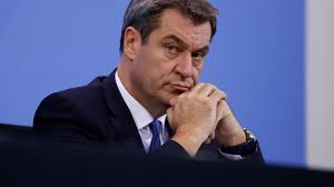 Während restdeutschland die bayrische politik im allgemeinen und den ministerpäsidenten des freistaates im speziellen gerne als barock umschreibt, ist markus söder in wahrheit vielmehr ein. Bayern Monitor Csu Sturzt Ab Und Verliert Absolute Mehrheit Zufriedenheit Mit Soder Sinkt Augsburger Allgemeine